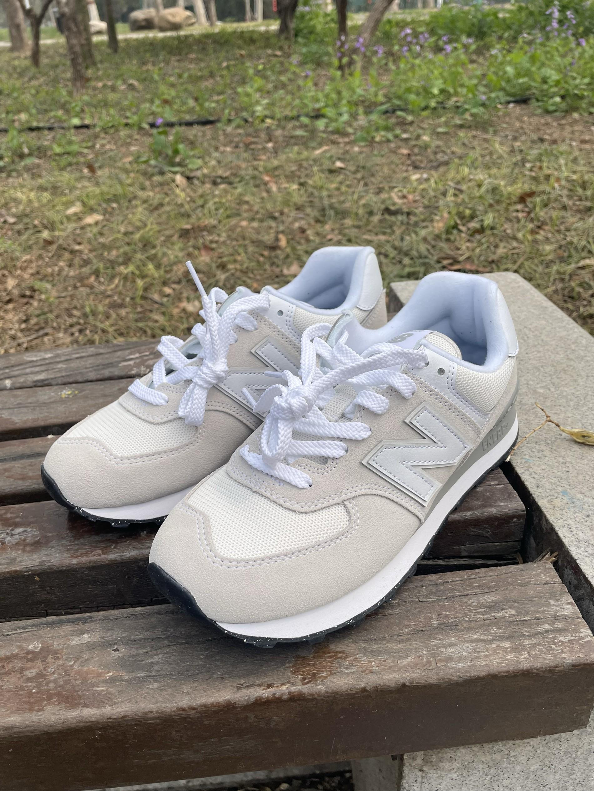 灰色风暴强力登陆!这双鞋简直是把“高级”二字焊死在了脚下 🌪️🔥